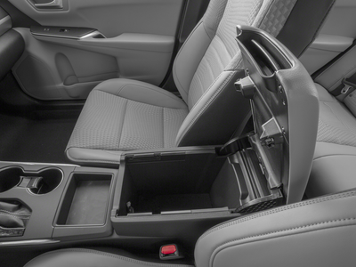 2017 Toyota Camry SE Auto (Natl)