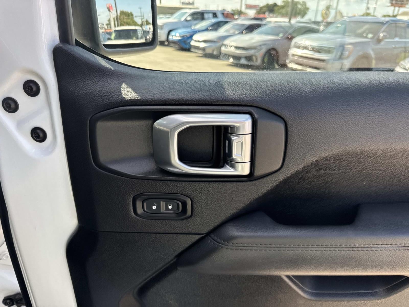 2021 Jeep Wrangler Unlimited Sahara Altitude 4x4