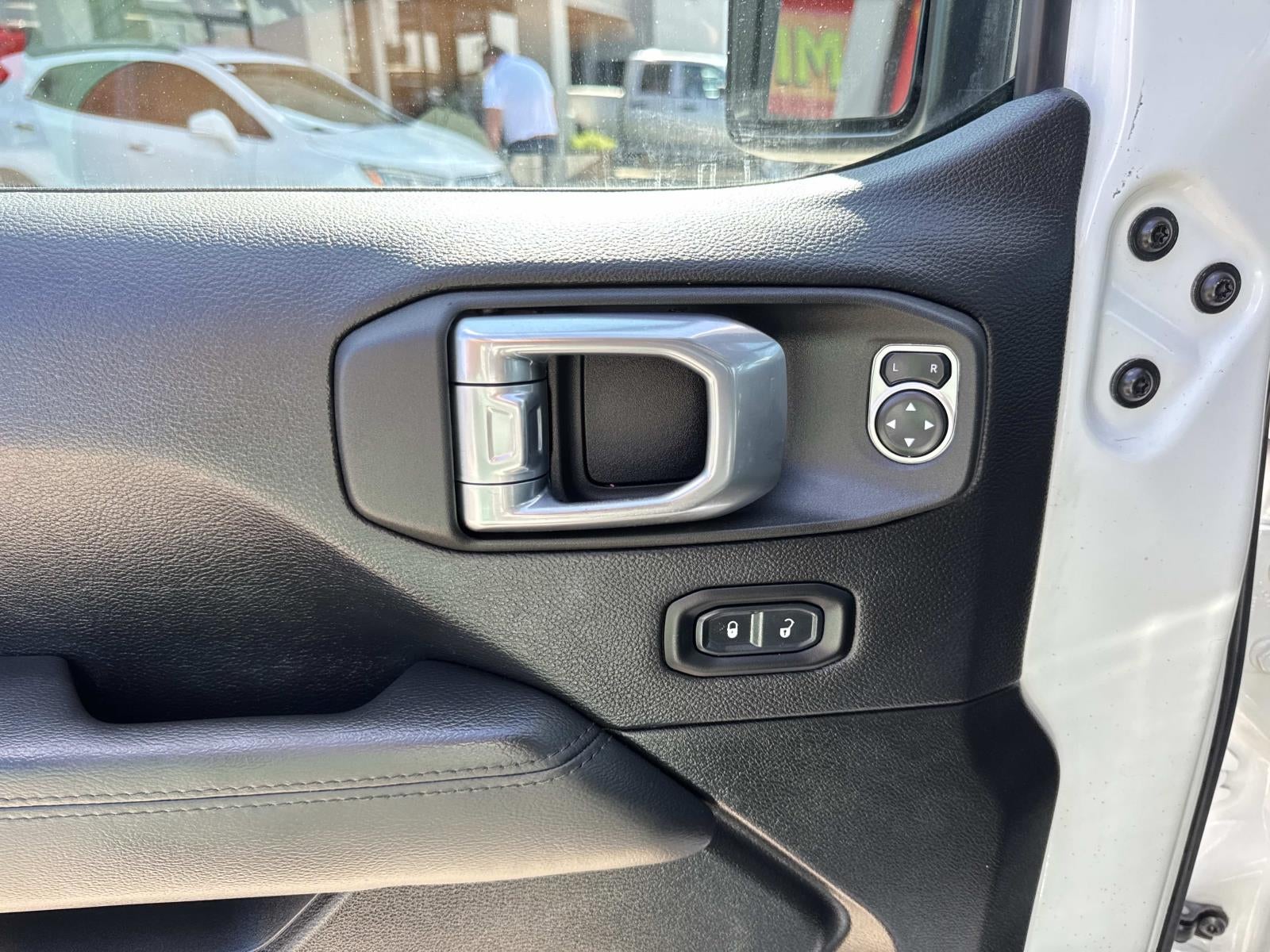 2021 Jeep Wrangler Unlimited Sahara Altitude 4x4
