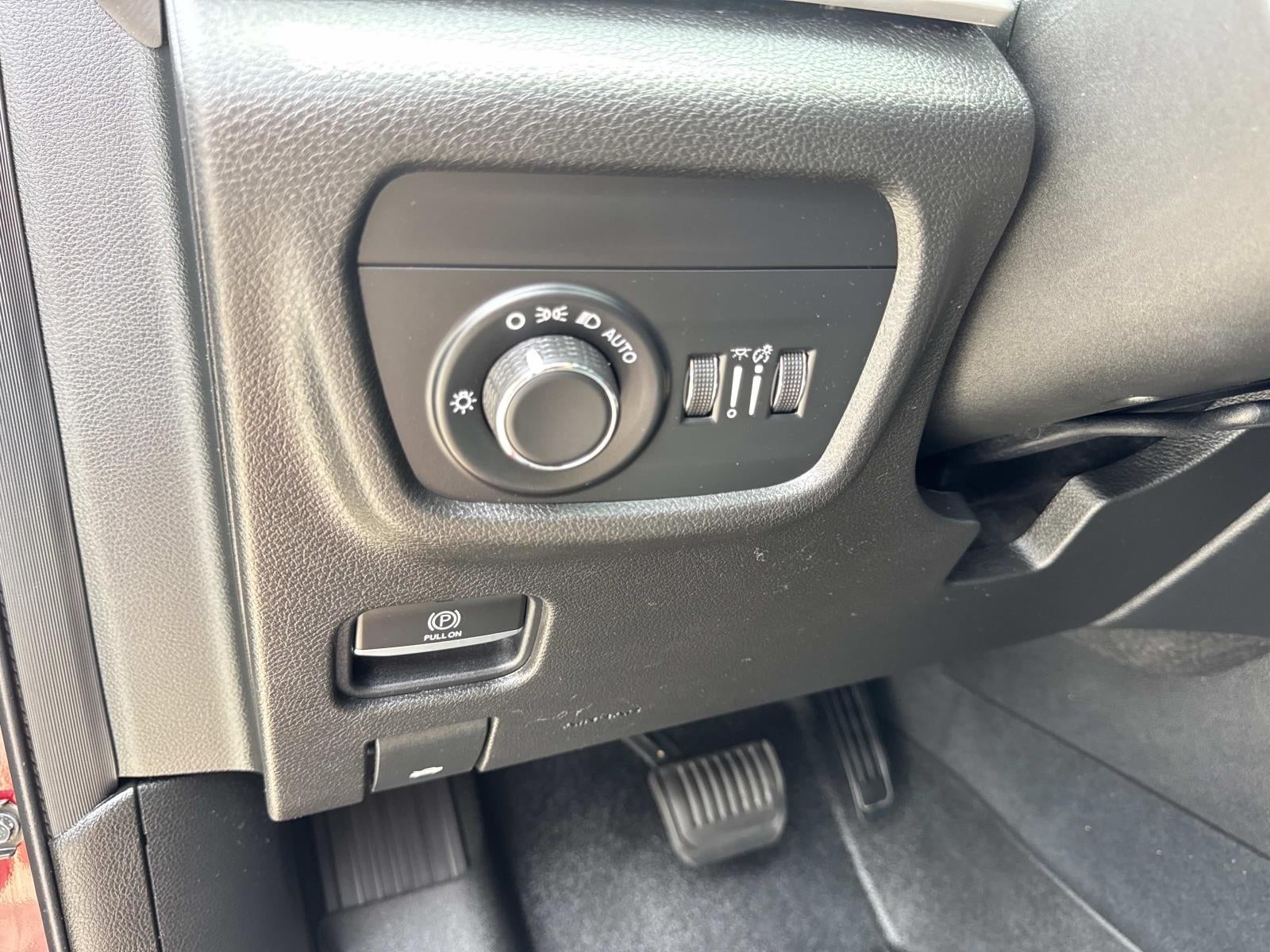 2022 Jeep Grand Cherokee L Altitude 4x2
