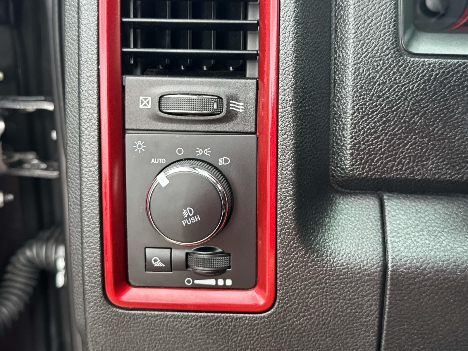 2018 RAM 1500 Rebel 4x4 Crew Cab 5'7 Box