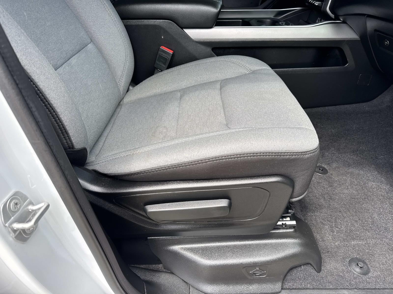 2025 RAM 1500 Big Horn 4x2 Crew Cab 5'7 Box