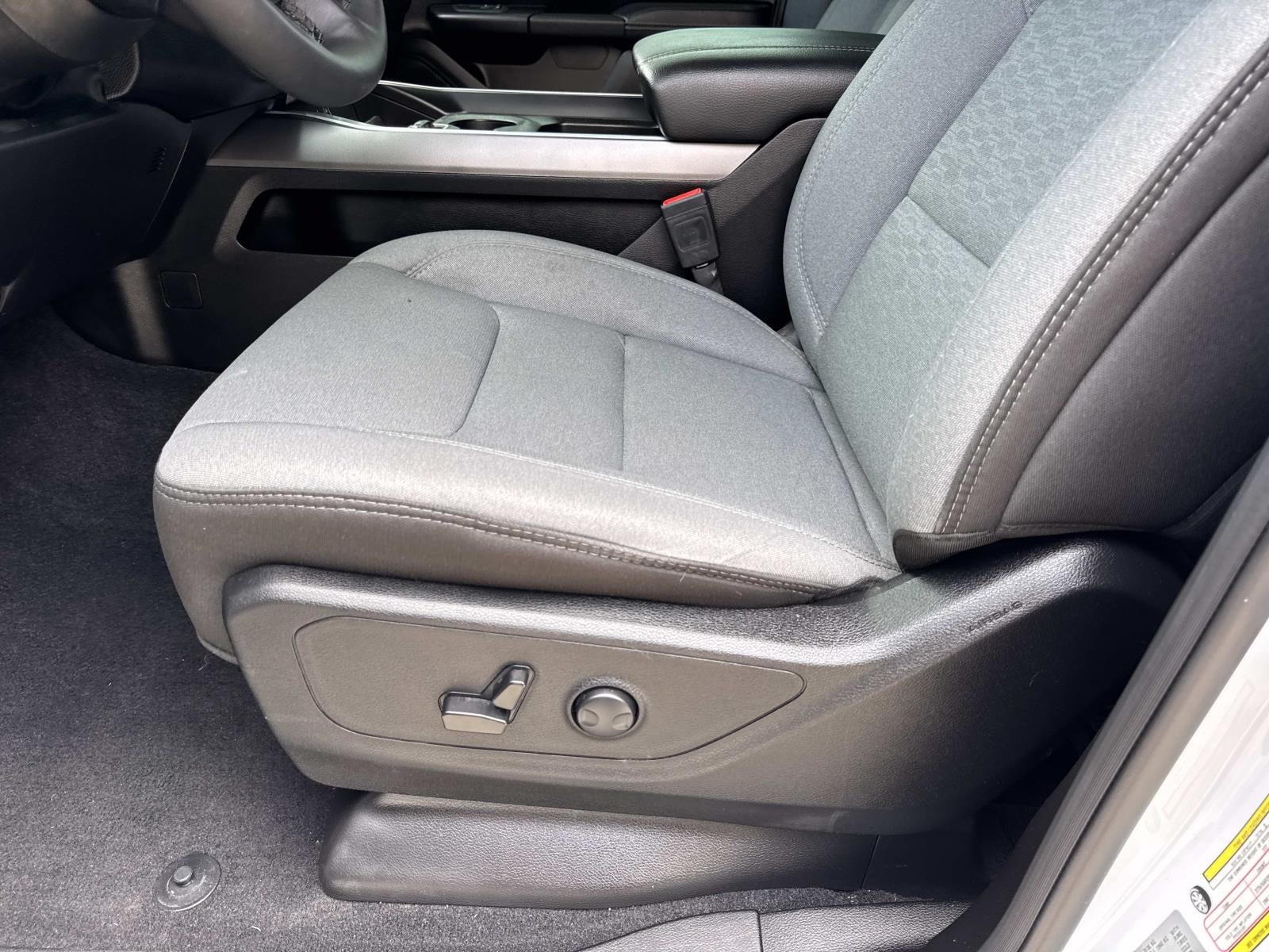 2025 RAM 1500 Big Horn 4x2 Crew Cab 5'7 Box