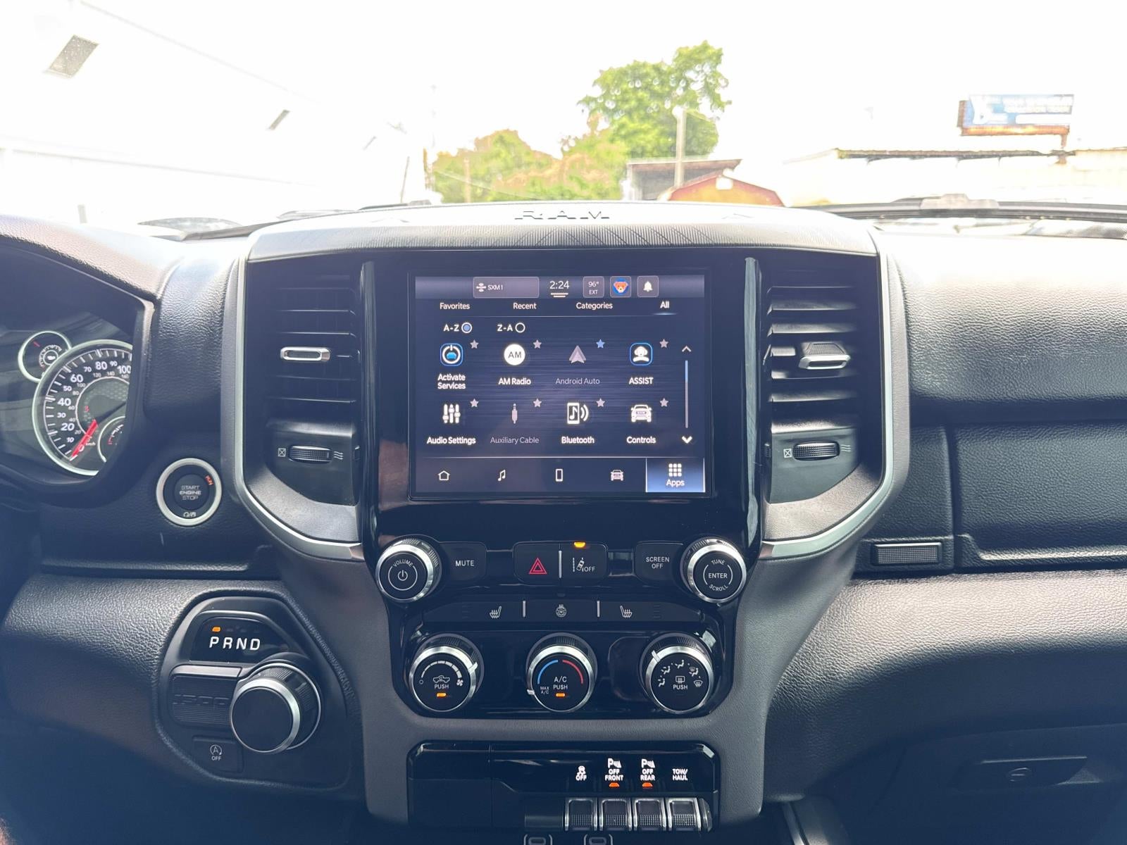 2025 RAM 1500 Big Horn 4x2 Crew Cab 5'7 Box