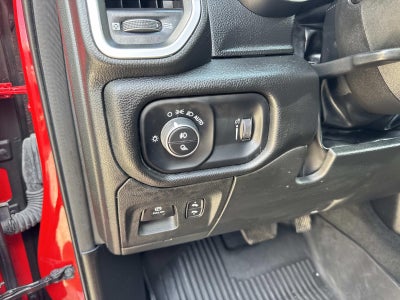 2022 RAM 1500 Big Horn 4x4 Crew Cab 5'7 Box