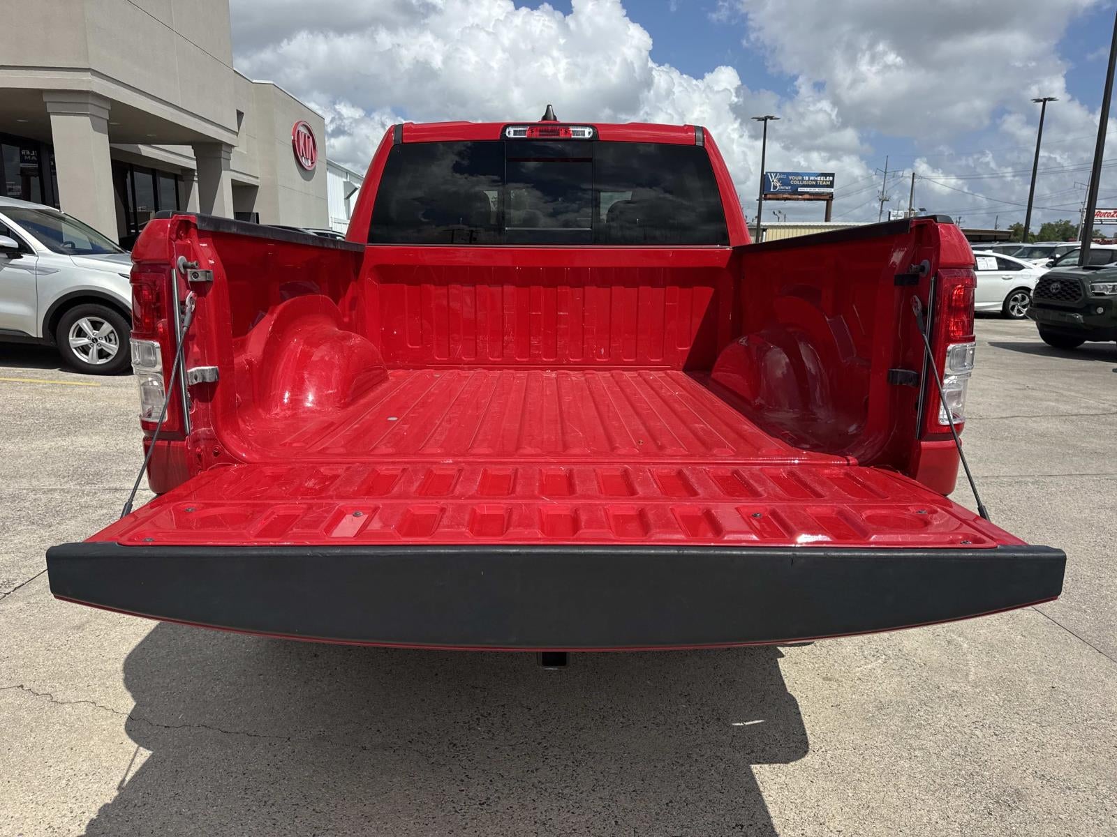 2022 RAM 1500 Big Horn 4x4 Crew Cab 5'7 Box