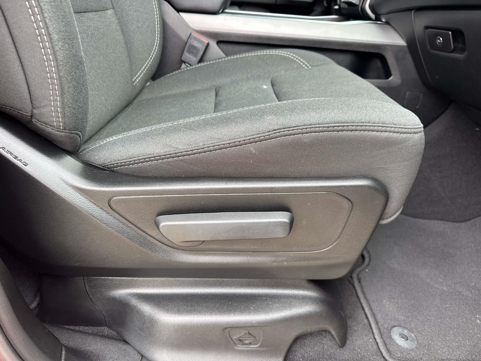 2025 RAM 1500 Big Horn 4x4 Crew Cab 5'7 Box