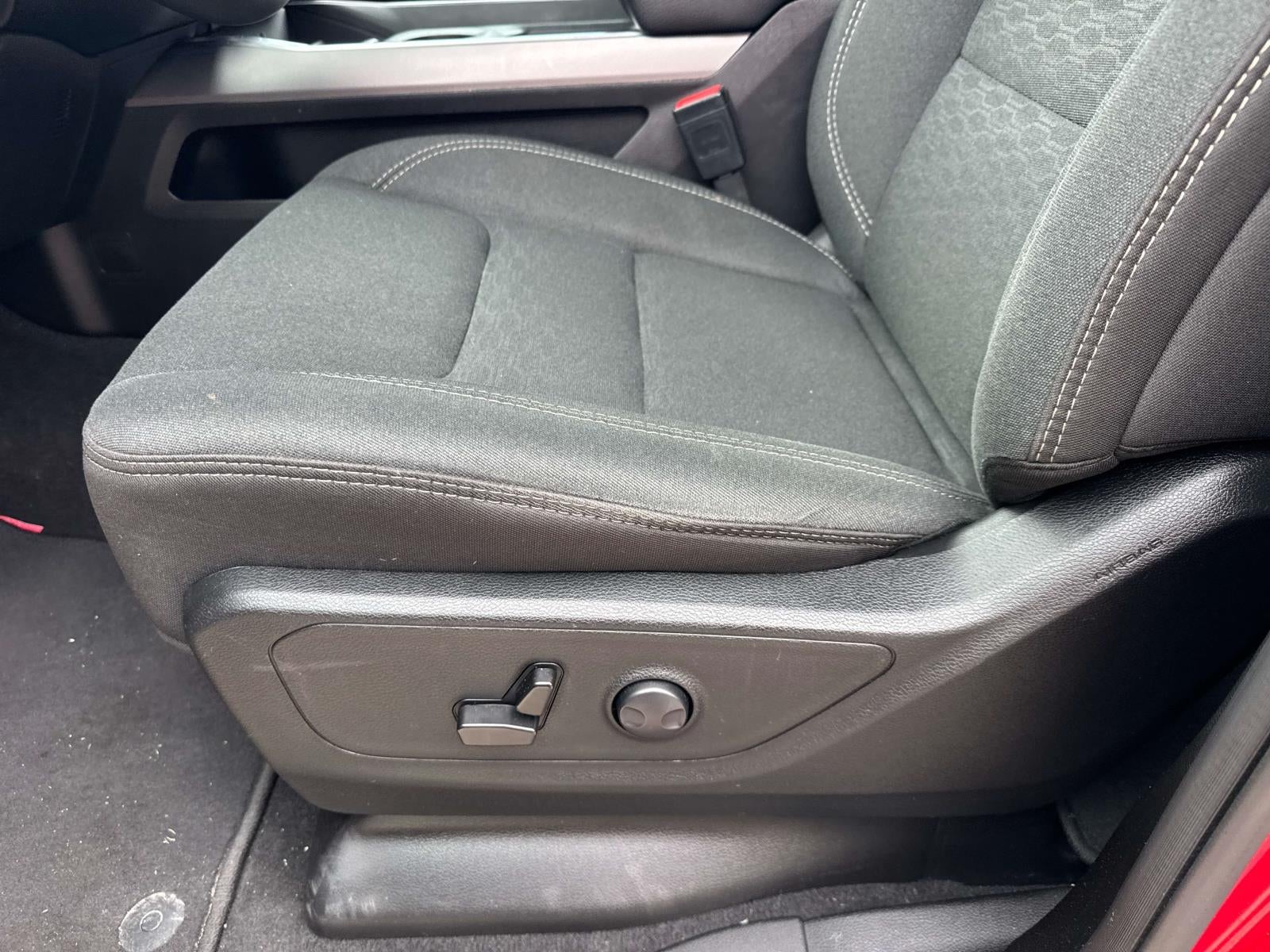 2025 RAM 1500 Big Horn 4x4 Crew Cab 5'7 Box