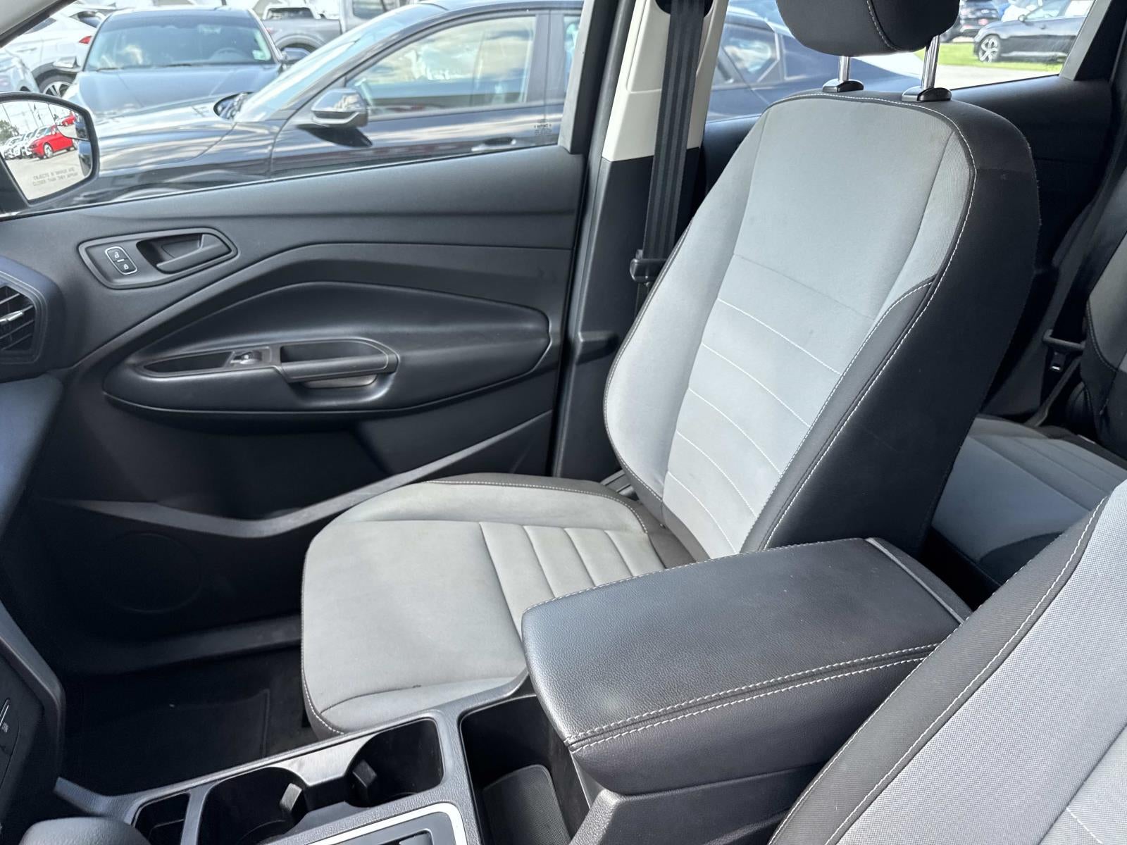 2019 Ford Escape S FWD