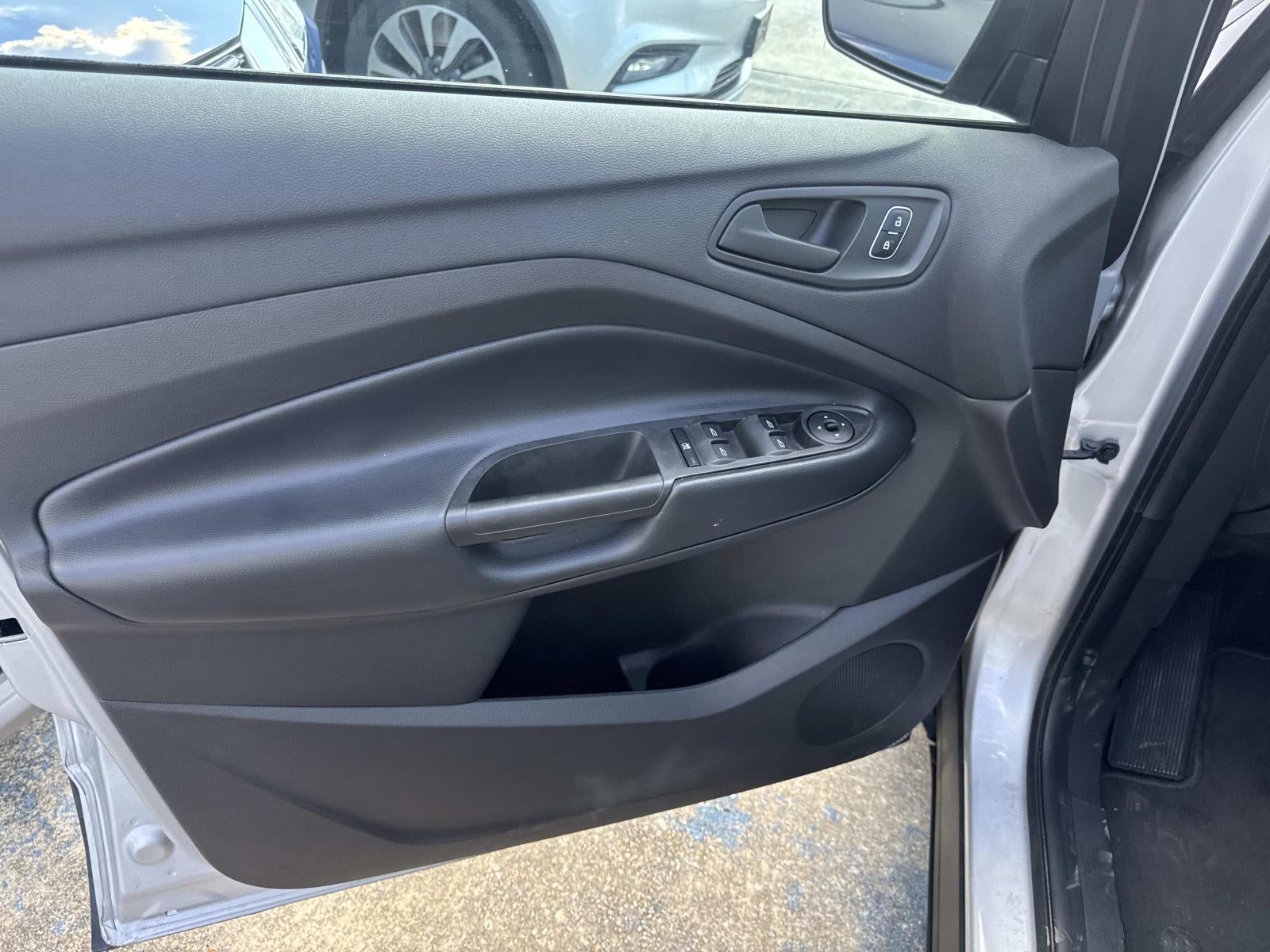 2019 Ford Escape S FWD