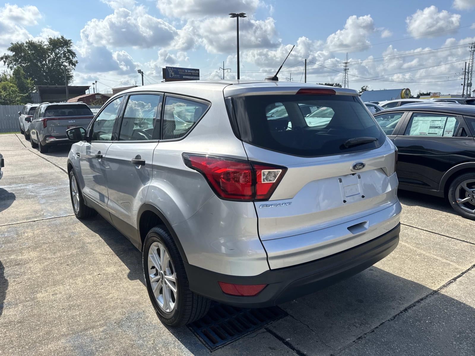 2019 Ford Escape S FWD