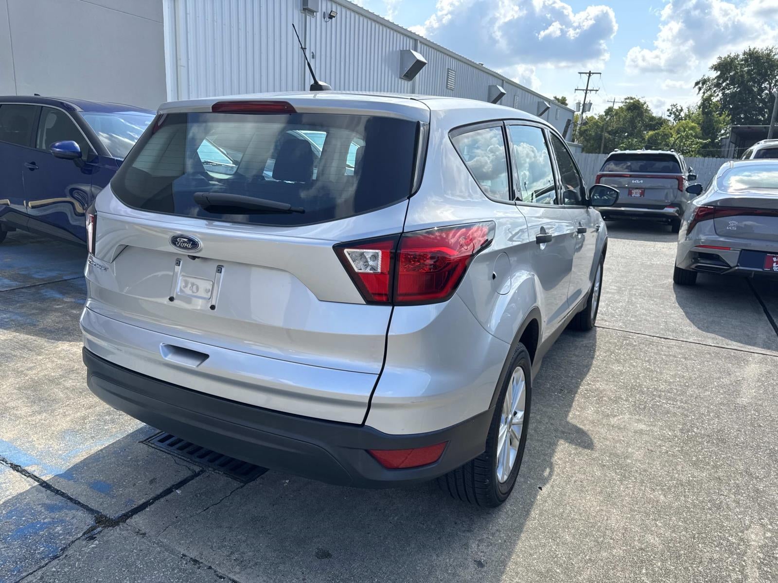 2019 Ford Escape S FWD
