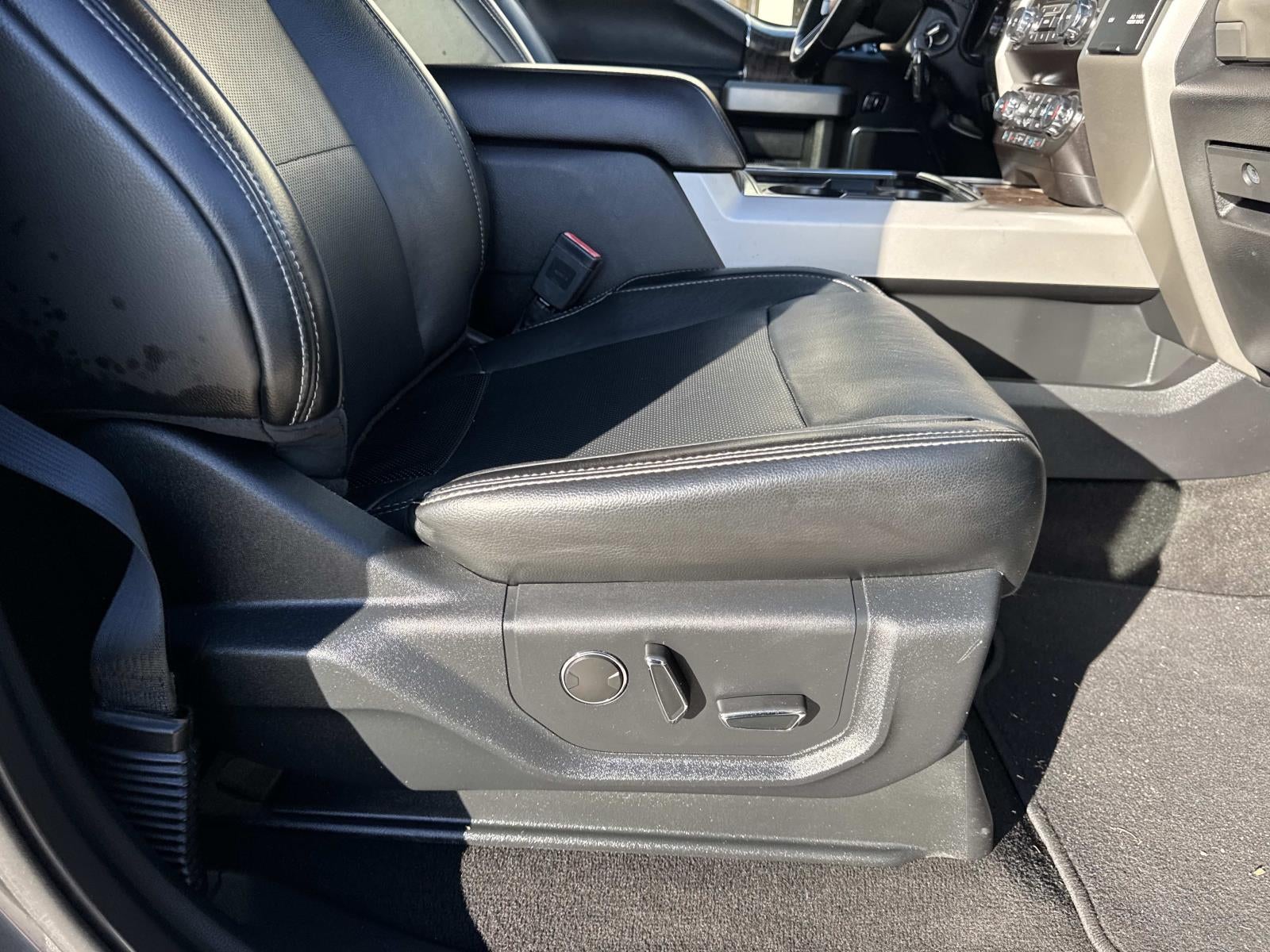 2019 Ford Super Duty F-250 SRW LARIAT 4WD Crew Cab 6.75' Box