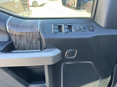2019 Ford Super Duty F-250 SRW LARIAT 4WD Crew Cab 6.75' Box