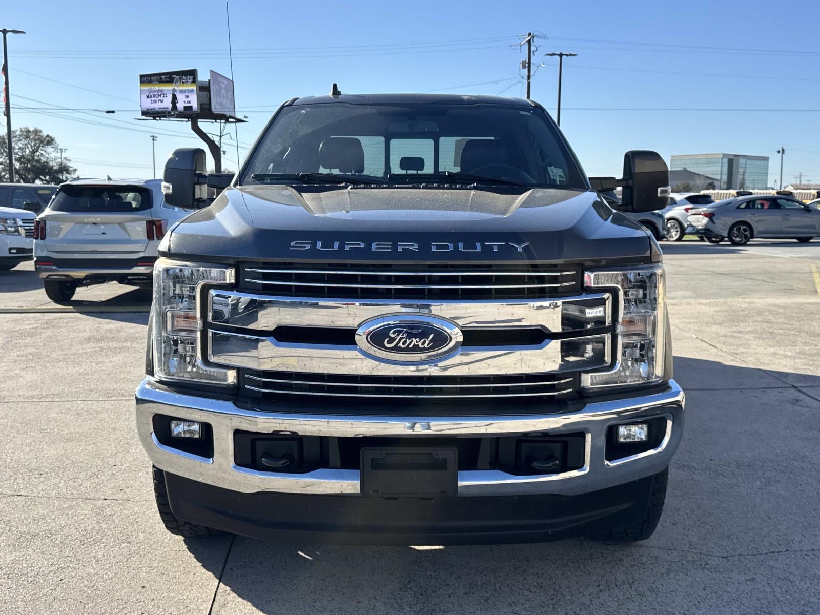 2019 Ford Super Duty F-250 SRW LARIAT 4WD Crew Cab 6.75' Box