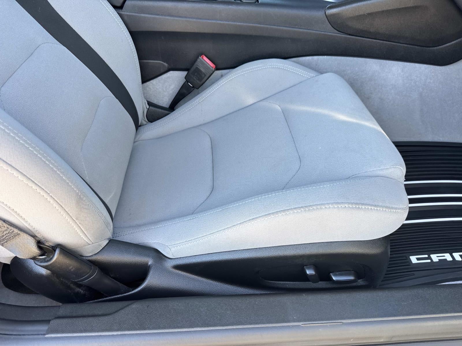 2021 Chevrolet Camaro 2dr Cpe 1LT