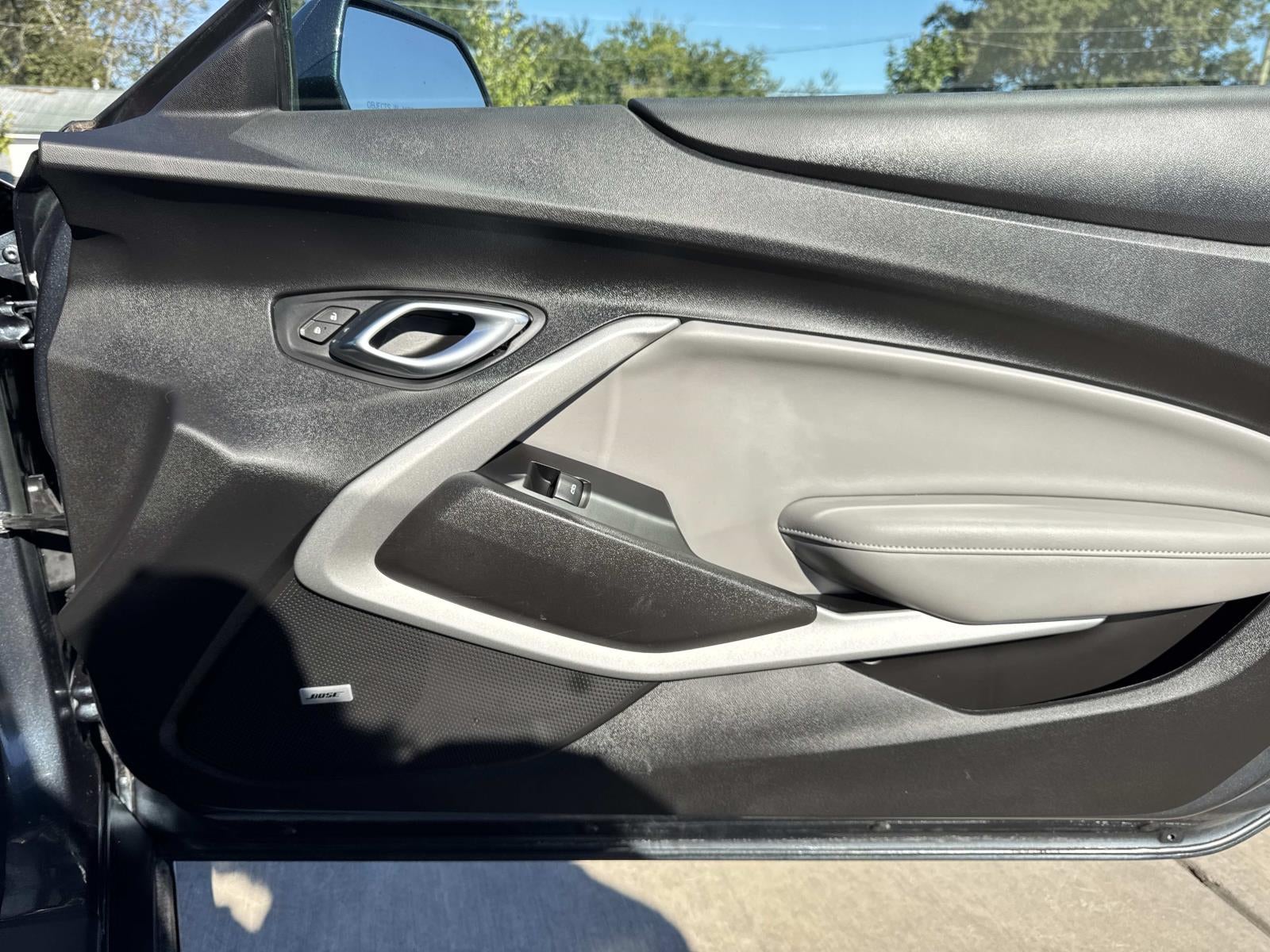 2021 Chevrolet Camaro 2dr Cpe 1LT