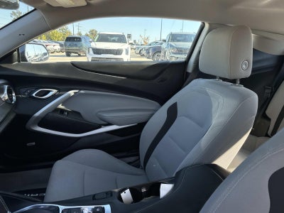 2021 Chevrolet Camaro 2dr Cpe 1LT