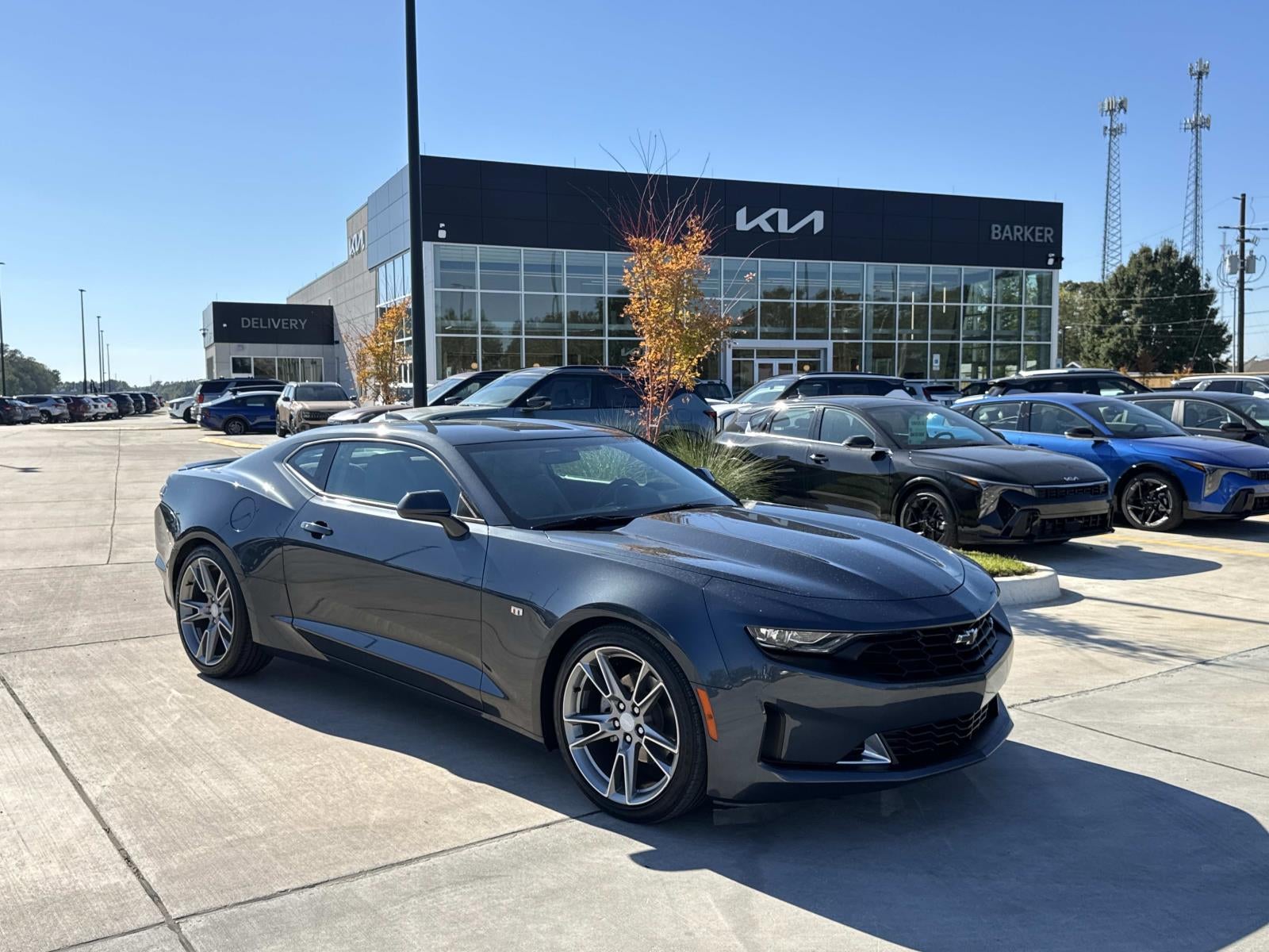 2021 Chevrolet Camaro 2dr Cpe 1LT