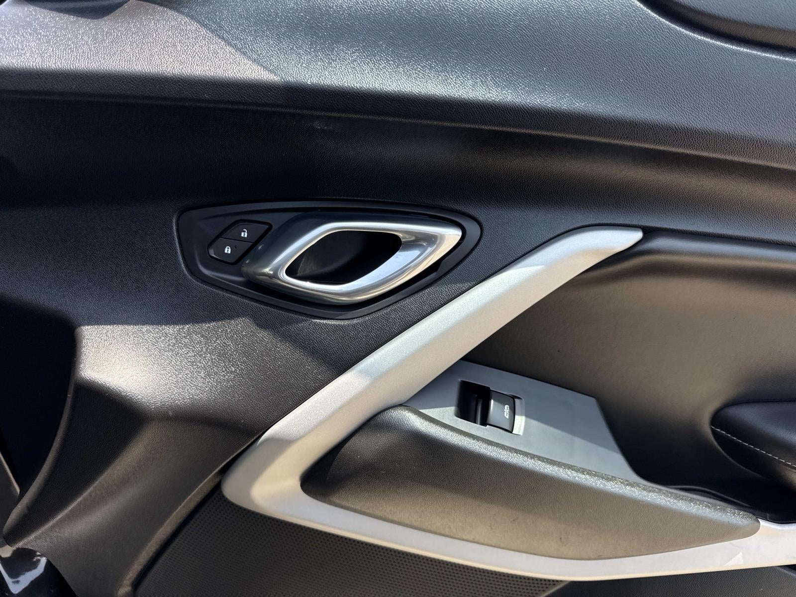 2020 Chevrolet Camaro 2dr Cpe 2LT