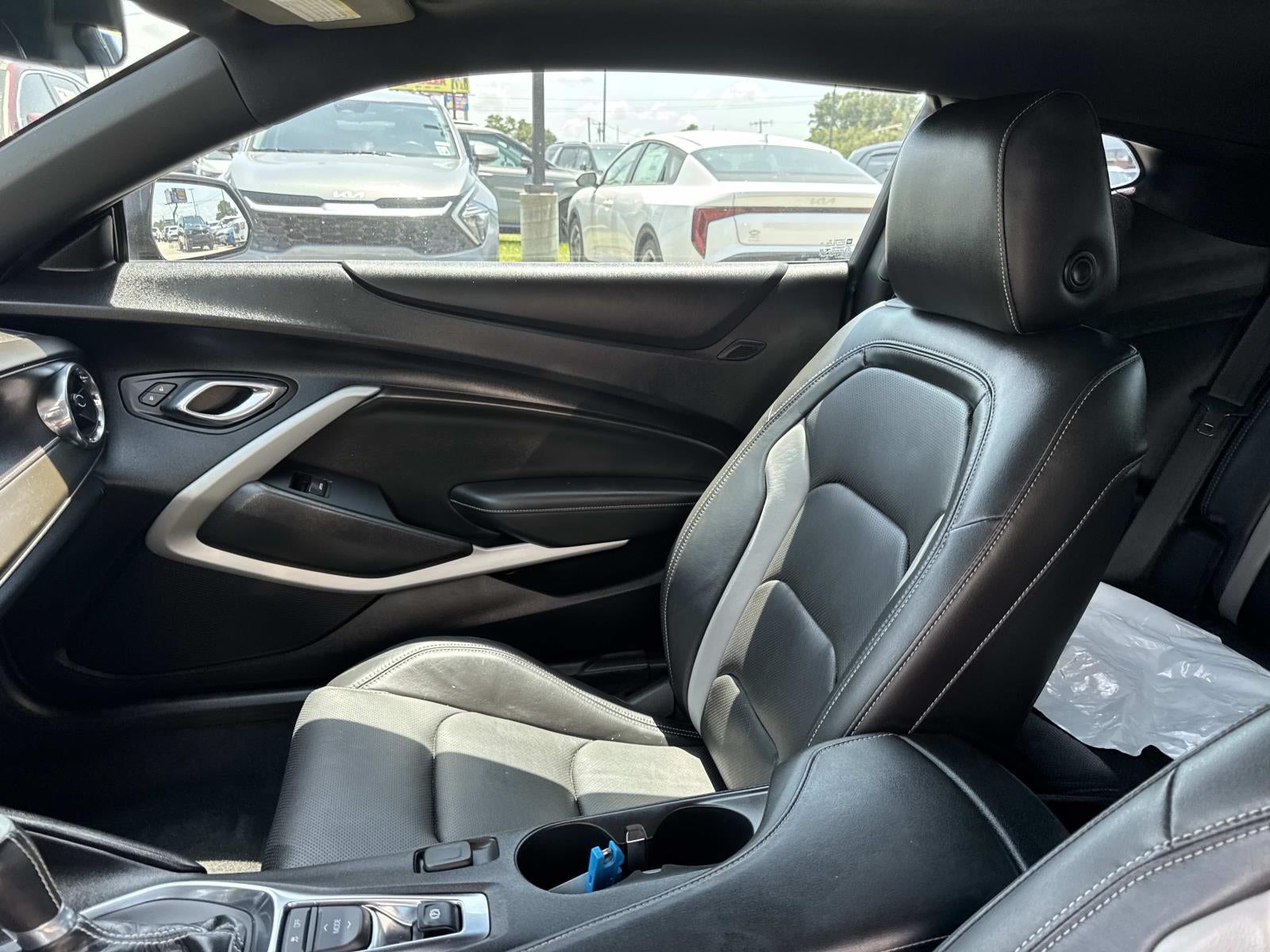 2020 Chevrolet Camaro 2dr Cpe 2LT