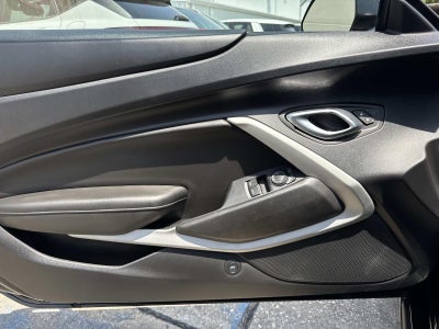 2020 Chevrolet Camaro 2dr Cpe 2LT