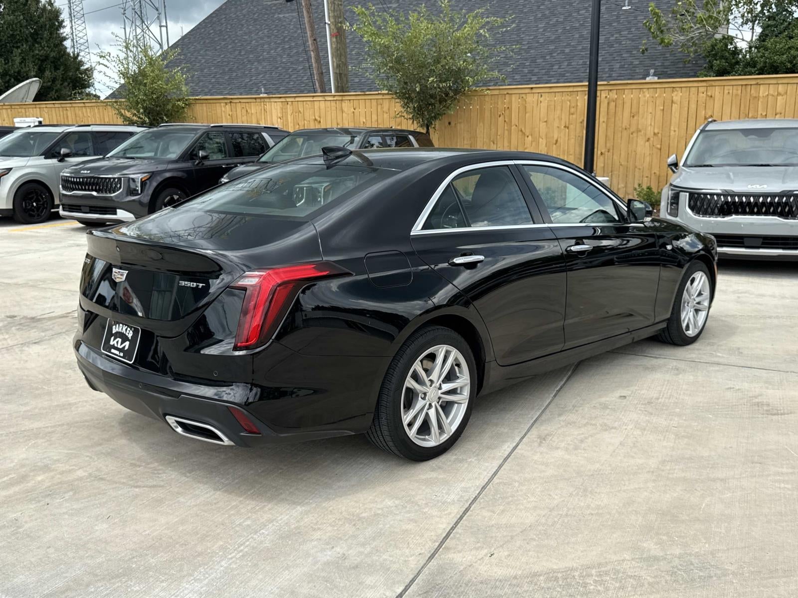 2022 Cadillac CT4 4dr Sdn Luxury
