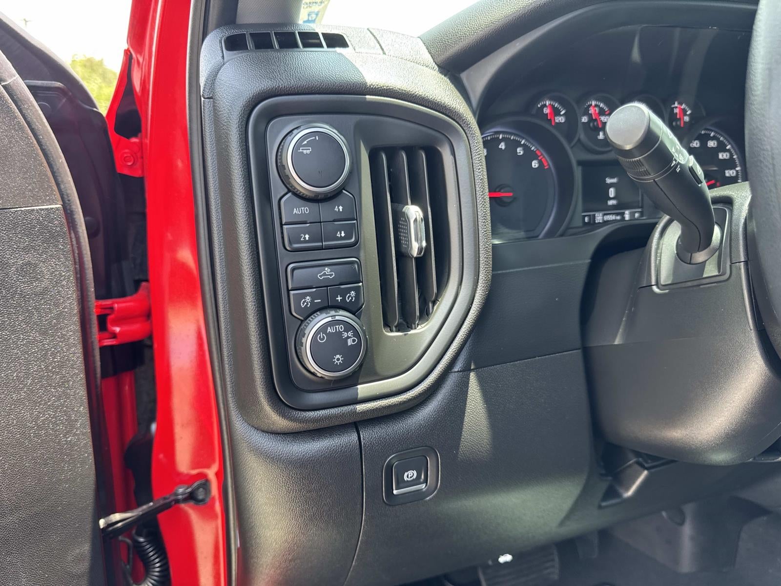 2021 Chevrolet Silverado 1500 4WD Crew Cab 147 Custom Trail Boss
