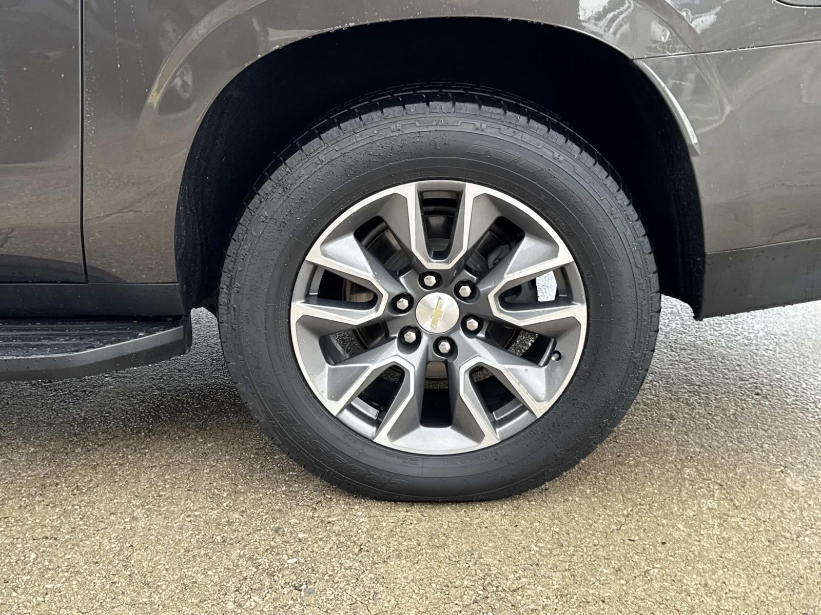 2021 Chevrolet Suburban 2WD 4dr LT