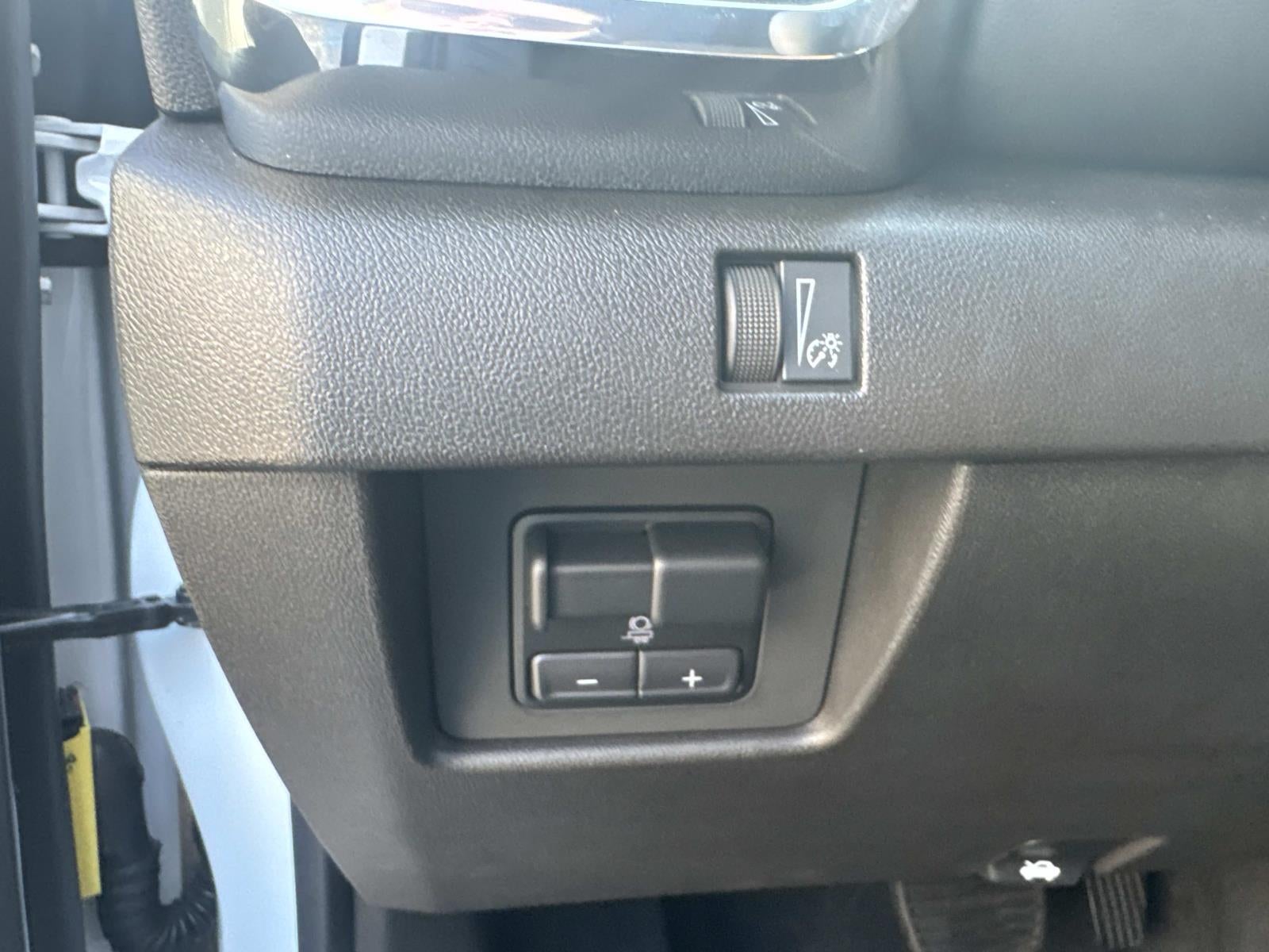 2023 GMC Canyon 2WD Crew Cab Elevation