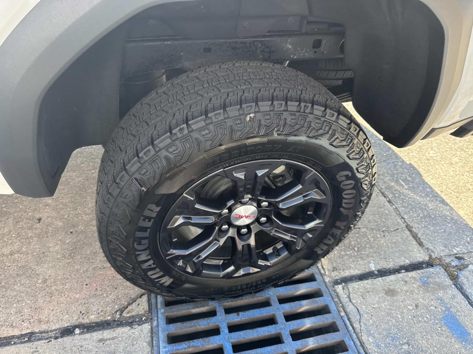 2023 GMC Canyon 2WD Crew Cab Elevation