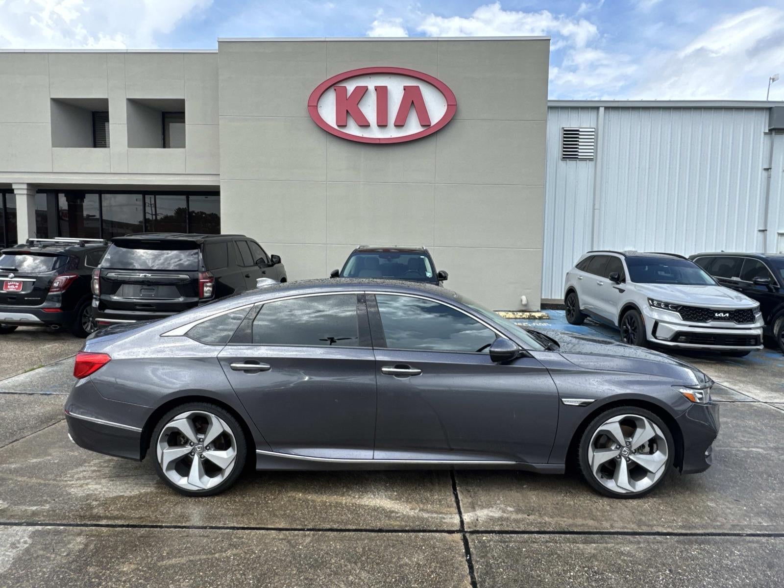2019 Honda Accord Sedan Touring 2.0T Auto