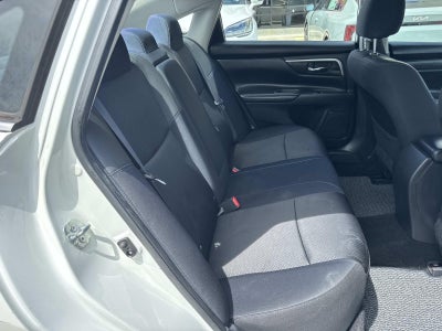 2016 Nissan Altima 4dr Sdn I4 2.5 SR
