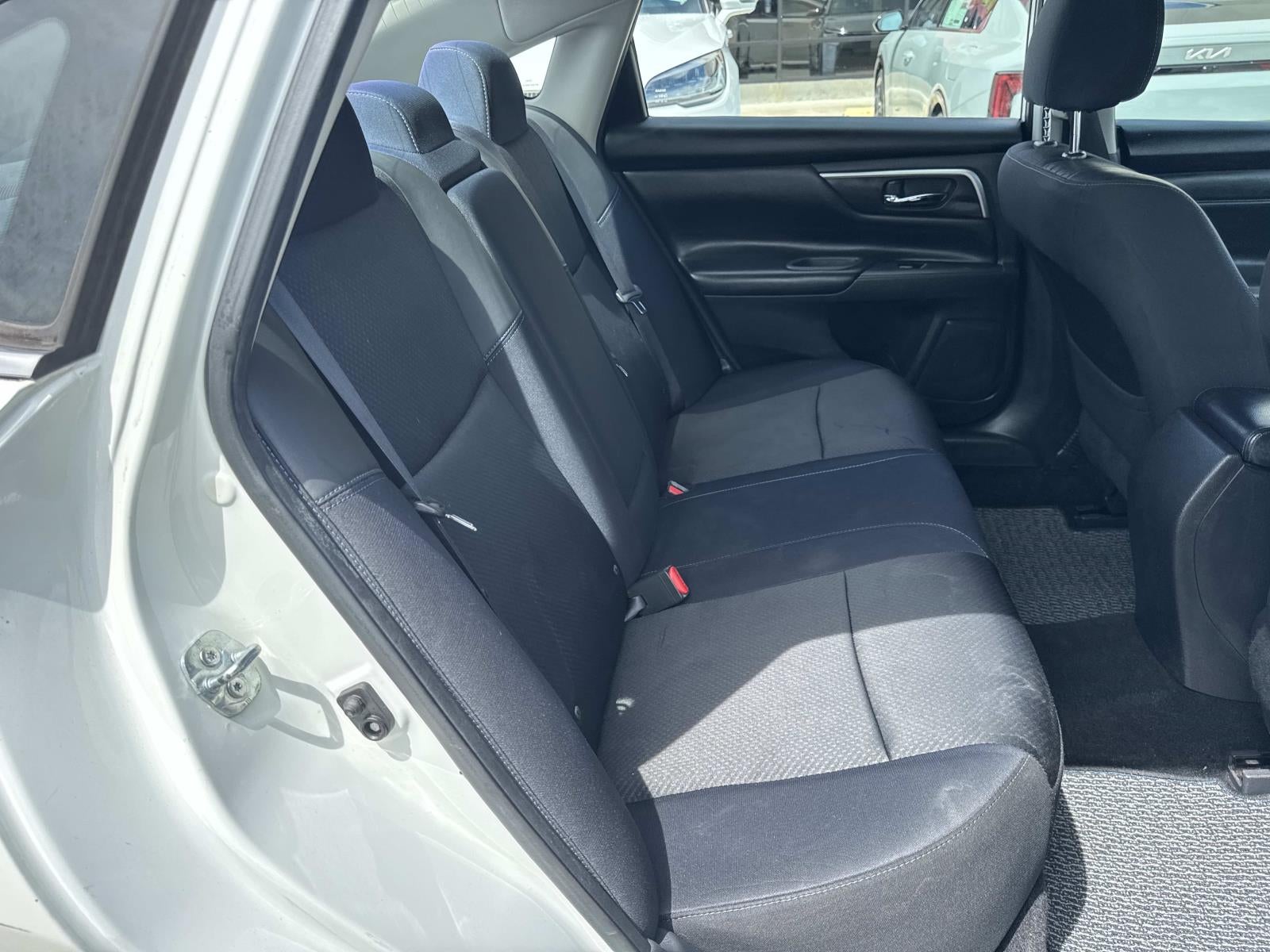 2016 Nissan Altima 4dr Sdn I4 2.5 SR