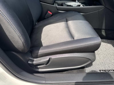 2016 Nissan Altima 4dr Sdn I4 2.5 SR