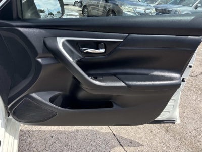 2016 Nissan Altima 4dr Sdn I4 2.5 SR