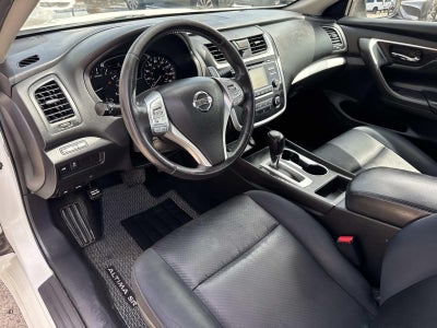 2016 Nissan Altima 4dr Sdn I4 2.5 SR
