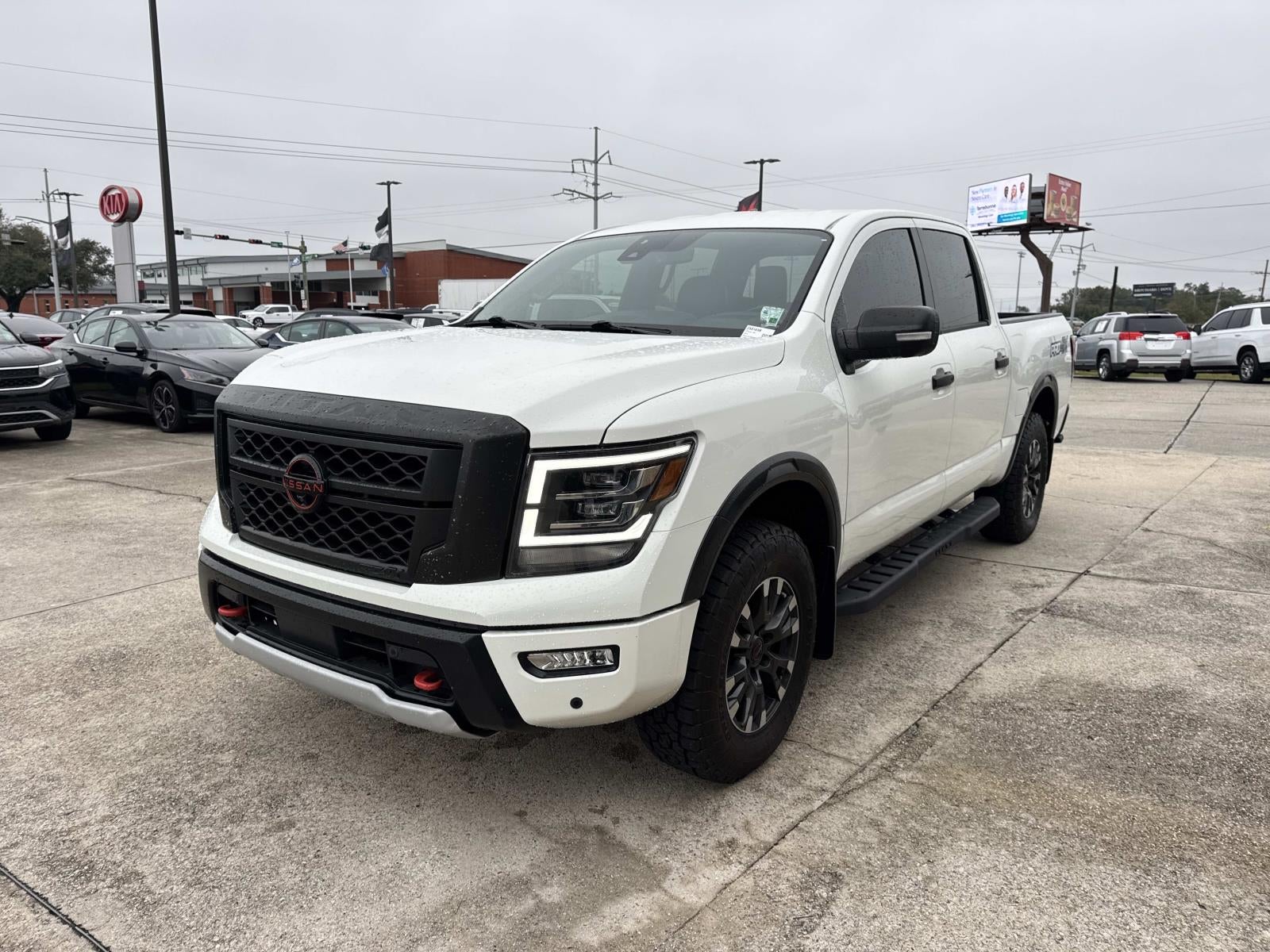 2023 Nissan Titan 4x4 Crew Cab PRO-4X