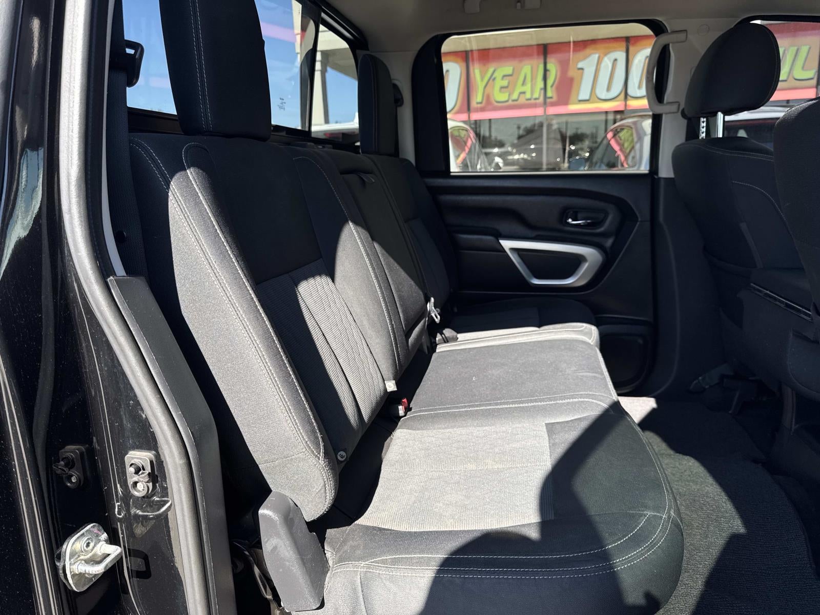 2018 Nissan Titan 4x4 Crew Cab SV