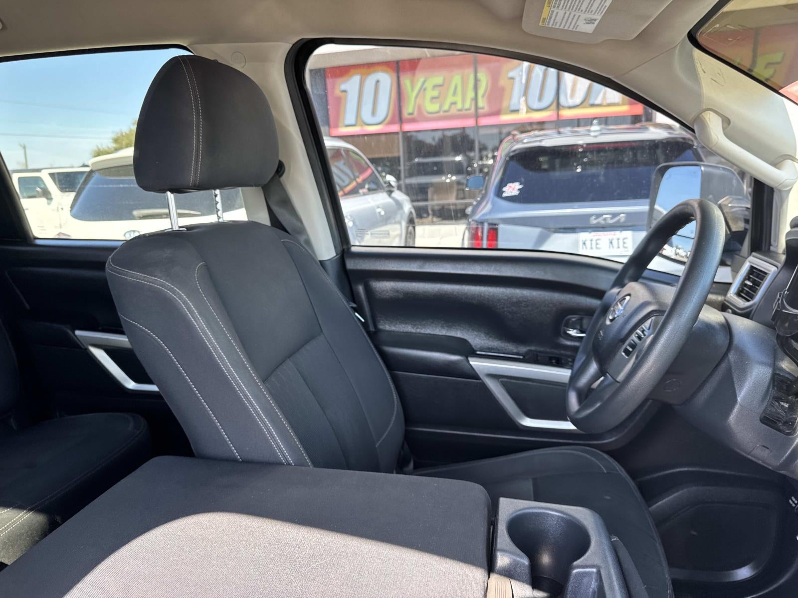 2018 Nissan Titan 4x4 Crew Cab SV