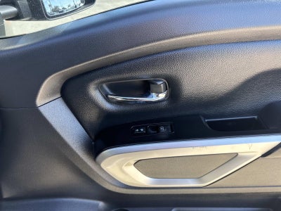 2018 Nissan Titan 4x4 Crew Cab SV