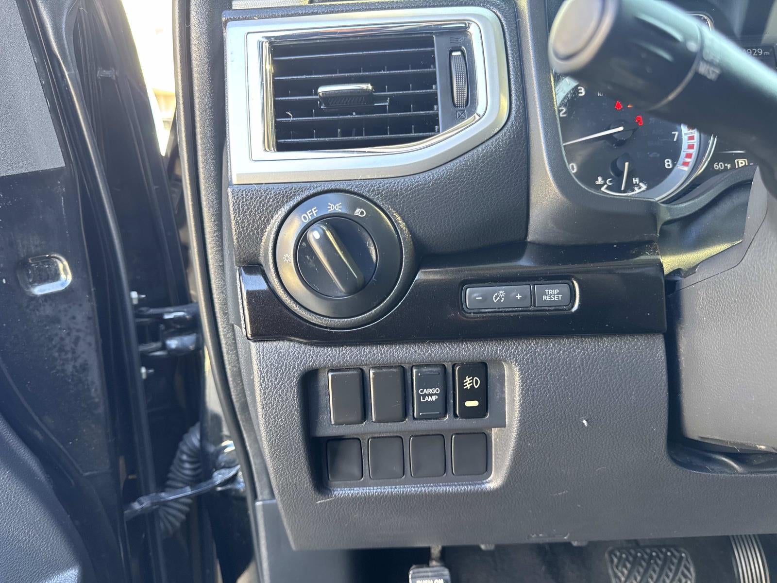 2018 Nissan Titan 4x4 Crew Cab SV