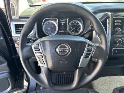2018 Nissan Titan 4x4 Crew Cab SV