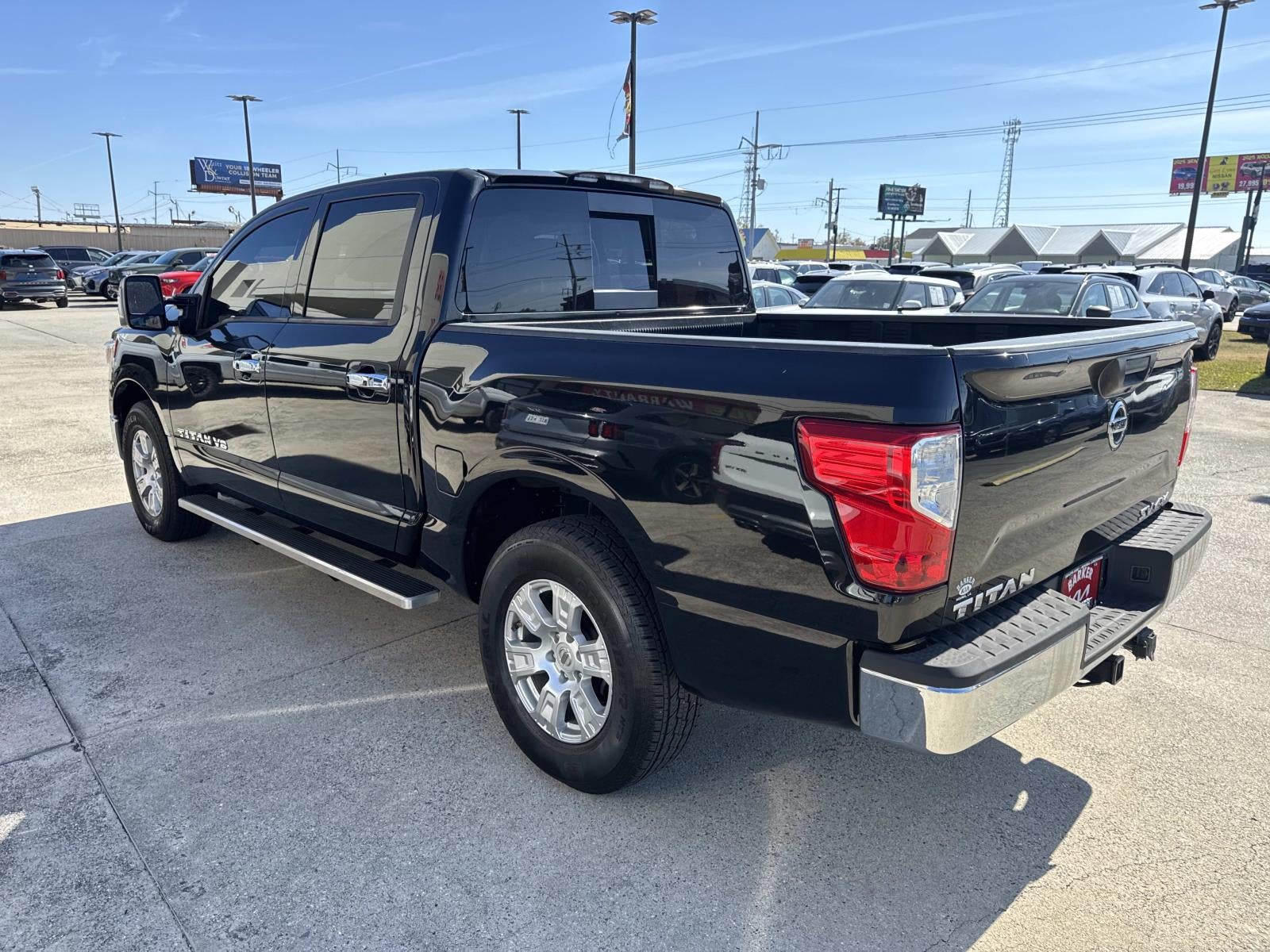 2018 Nissan Titan 4x4 Crew Cab SV