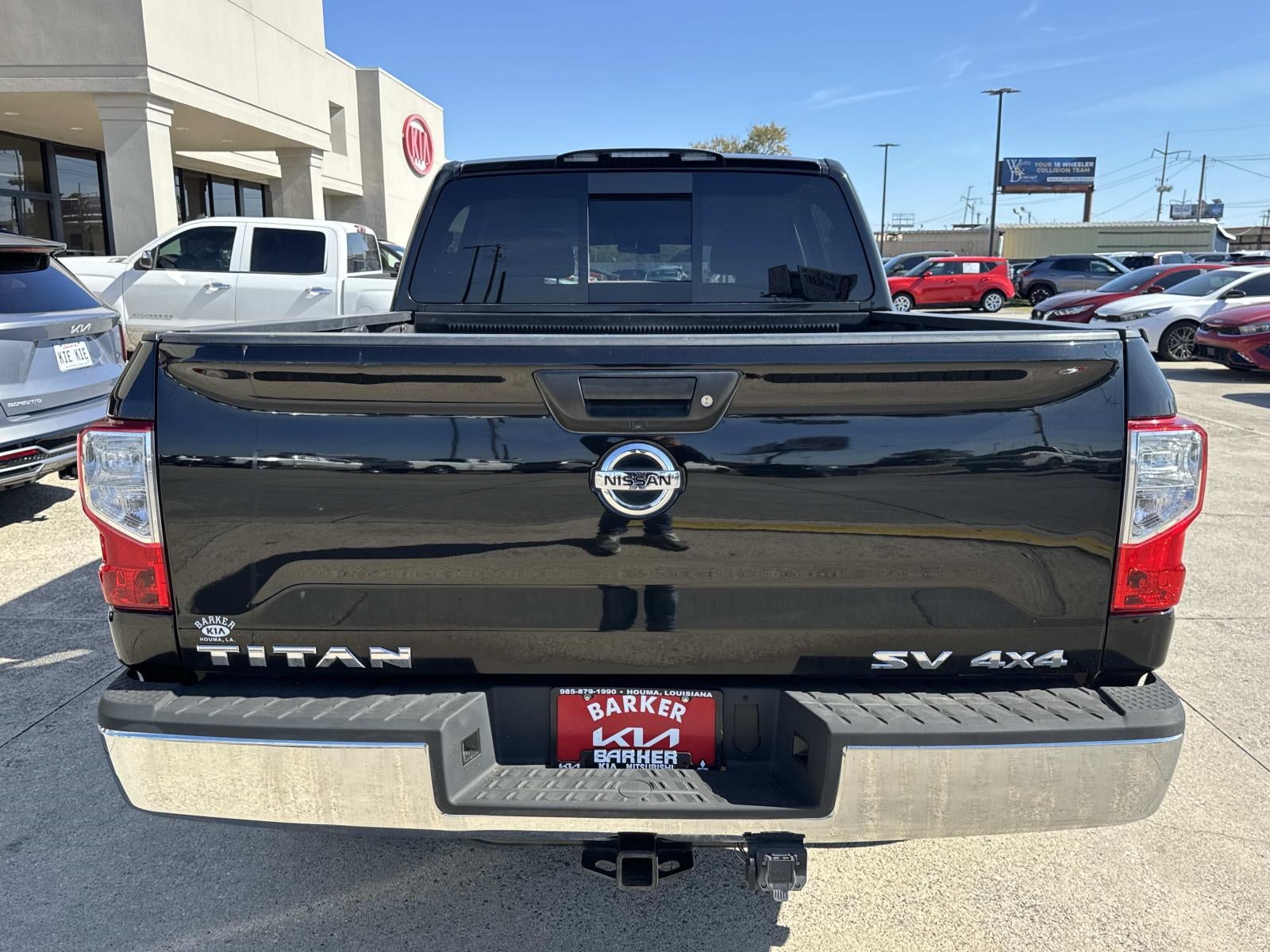 2018 Nissan Titan 4x4 Crew Cab SV