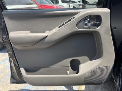 2014 Nissan Frontier 2WD Crew Cab SWB Auto SV