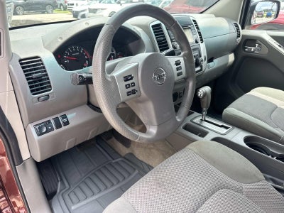 2016 Nissan Frontier 2WD Crew Cab SWB Auto SV