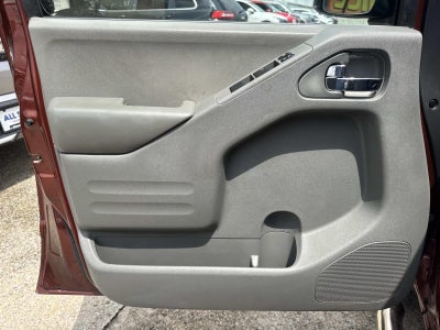 2016 Nissan Frontier 2WD Crew Cab SWB Auto SV