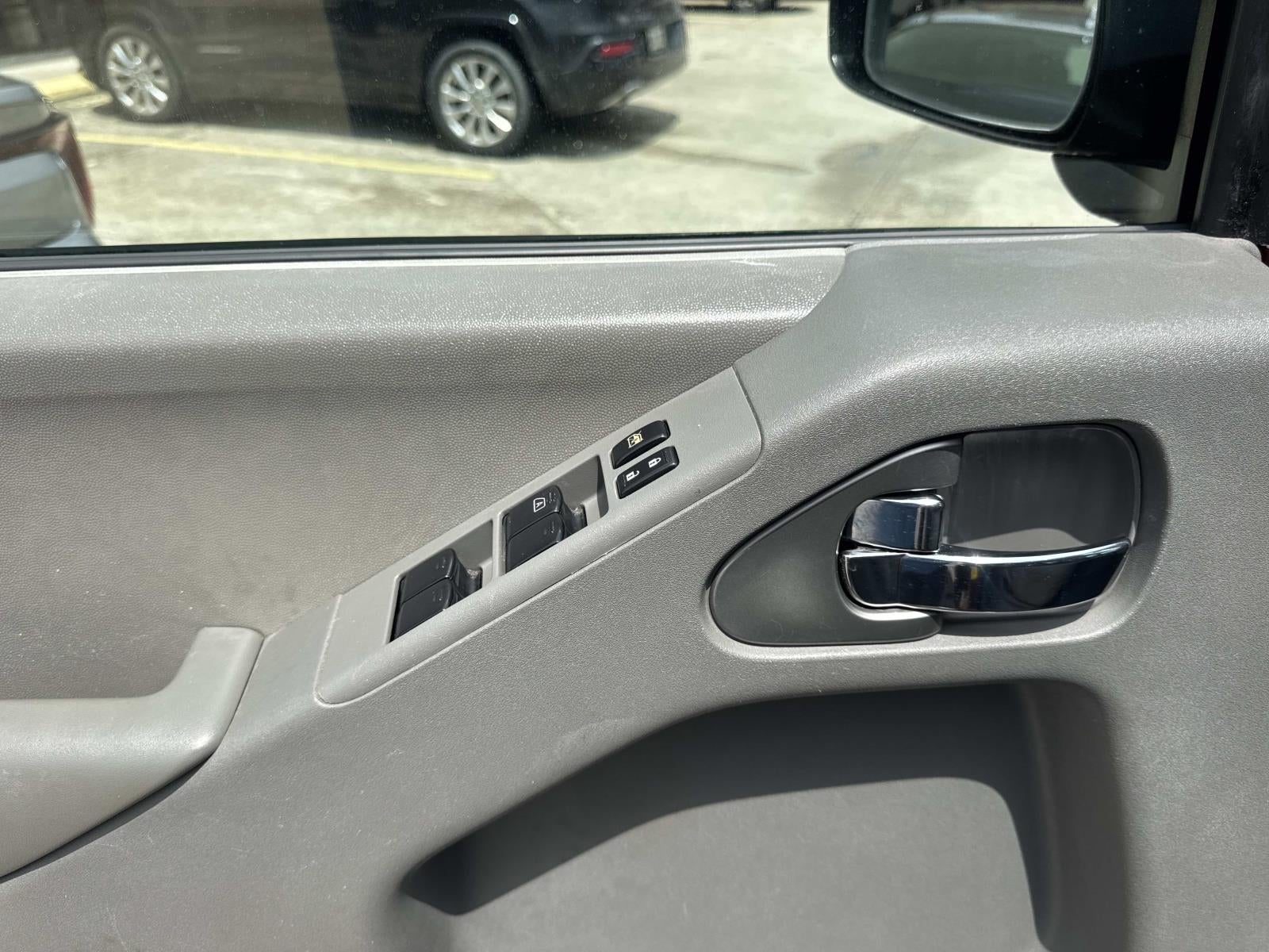 2016 Nissan Frontier 2WD Crew Cab SWB Auto SV