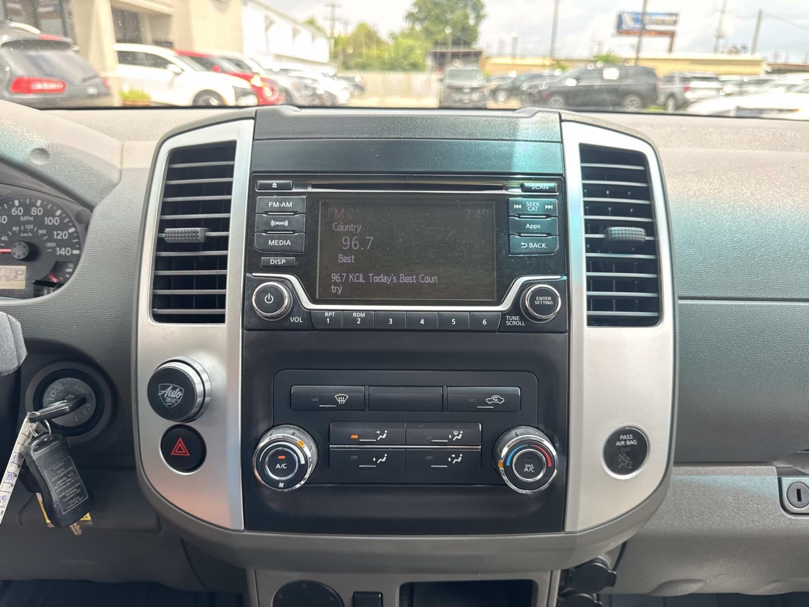 2016 Nissan Frontier 2WD Crew Cab SWB Auto SV